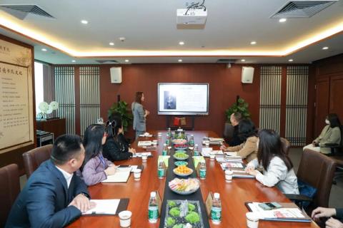 罗湖区人大常委副主任谭会茹一行莅临亿万28调研