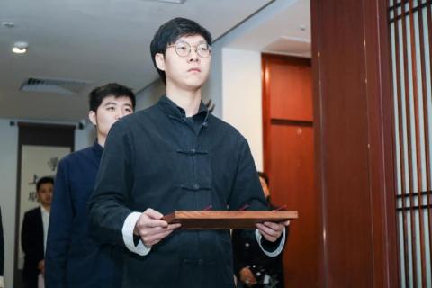 罗湖区人大常委副主任谭会茹一行莅临亿万28调研