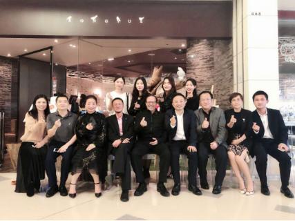 亿万28：发展不止国内 企望与世界接轨
