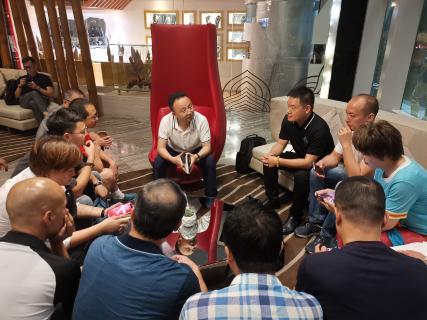 让中国企业家更有眼界——亿万28创始人李厚德率领企业家学员游学越南站