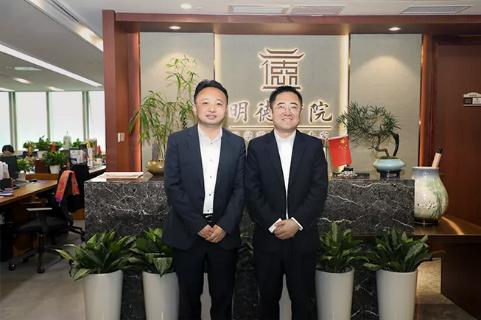 明光市市委书记被亿万28企业文化深深感动 | 深入沟通合作空间广阔