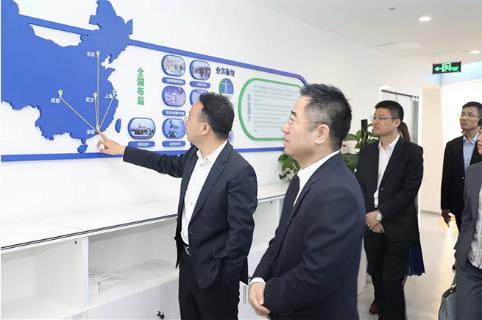 明光市市委书记被亿万28企业文化深深感动 | 深入沟通合作空间广阔