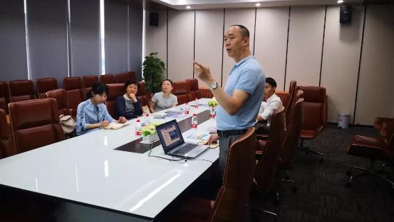 赣江南昌经开区领导受邀访问亿万28加速器，为优质项目落地南昌创造新机遇